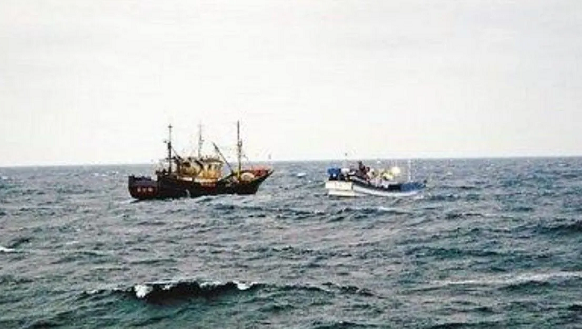 中国渔船在韩西部海域沉没7人失踪